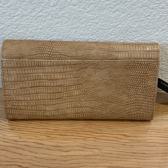 London Fog Lara Lizard Flap Wallet - Picture 2 of 7